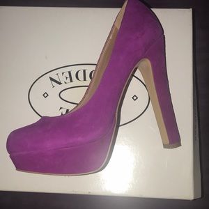 Platform suede shoes in fuchsia